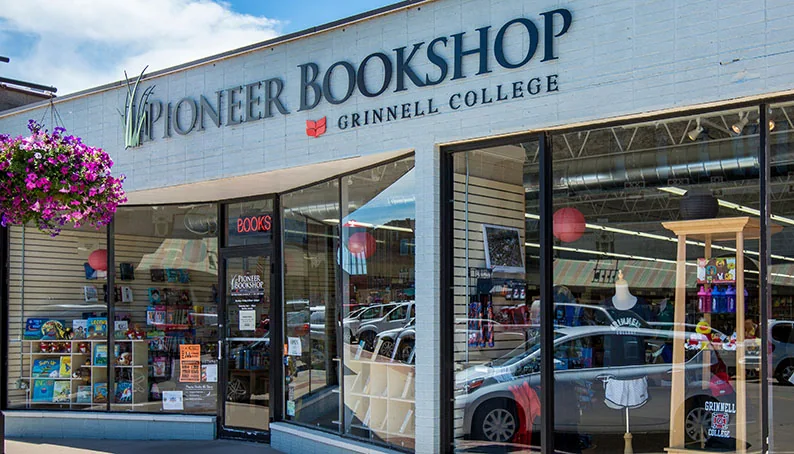 Exterior photo of the storefront of Pioneer Bookshop.